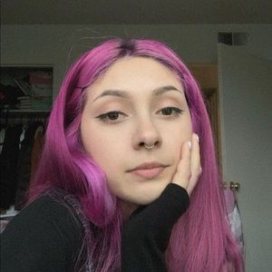 Meet your Posher, Desiree